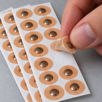 Repuestos de stickers magnéticos SHOWN, foto de estudio, ángulo 2