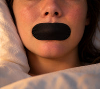 Tapabocas para dormir puesto
